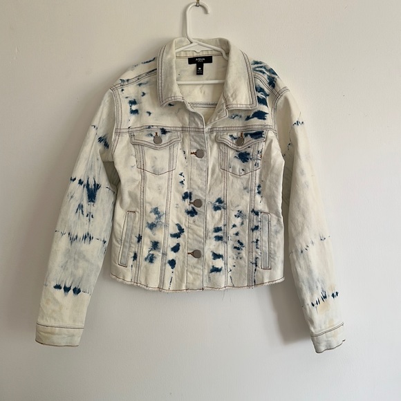 AQUA Girls, Size S, Stonewashed denim jacket.  Pair with matching shorts! - Picture 1 of 3
